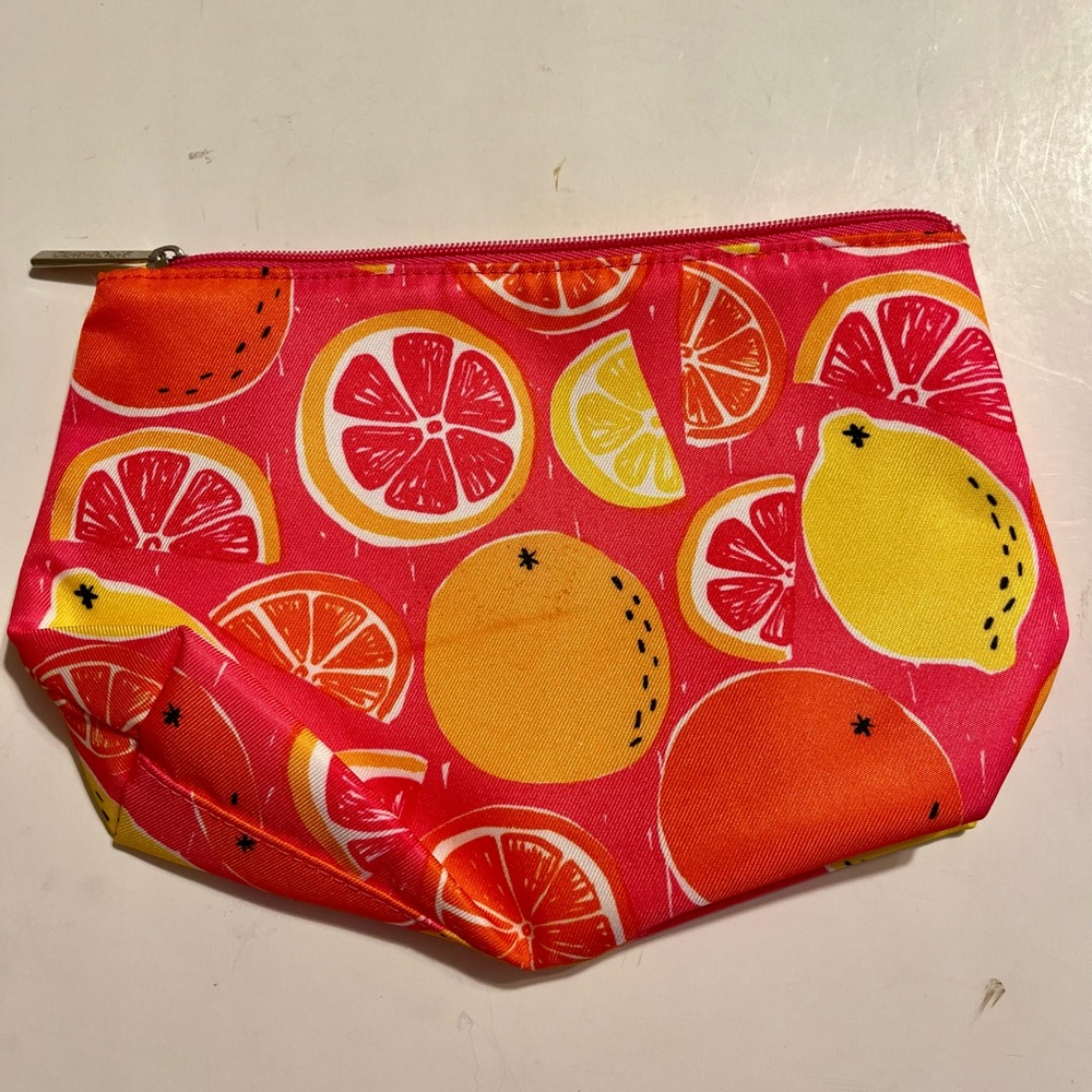 Clinique 5 Cosmetic Bags Fruits & Flowers Patterns - Picture 5 of 5